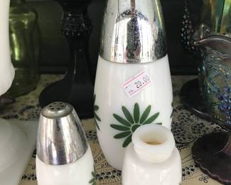 Vintage sugar/'salt/pepper