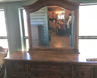 Nice long dresser and mirror