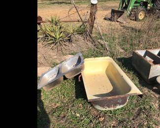 Yellow tub. Great planter!!