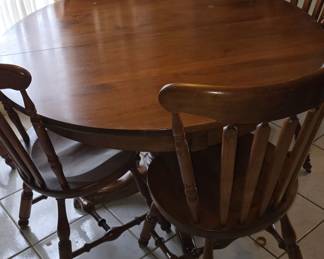 Cute Kitchen Table with 6 Chairs and 2 Leaves