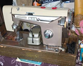 Emdeko Sewing Machine 