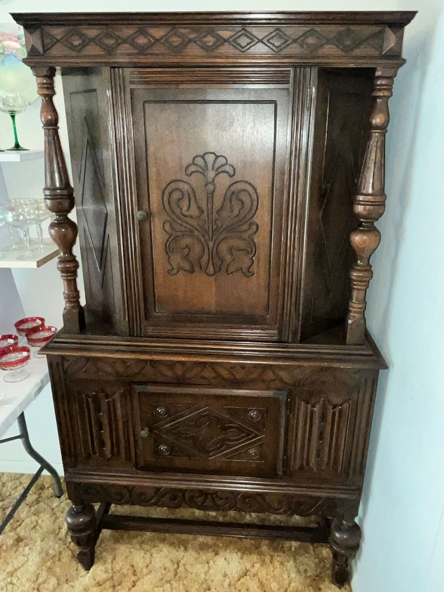 WONDERFUL 1920's JACOBEAN STYLE CABINET!