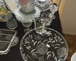 NUMEROUS BEAUTIFUL PIECES