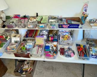 LOTS OF SEWING SUPPLIES