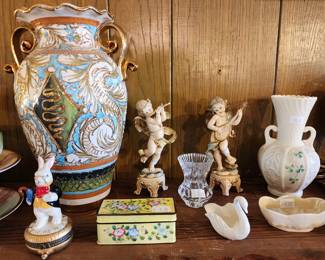 Alice in Wonderland trinket box, Belleek, Depose Italy angels