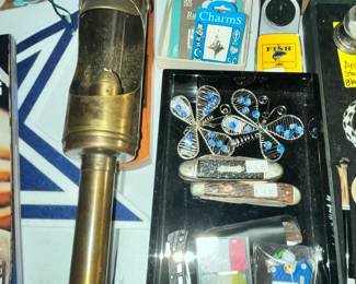 POCKET KNIVES AND MORE