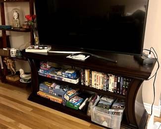 Large flatscreen television