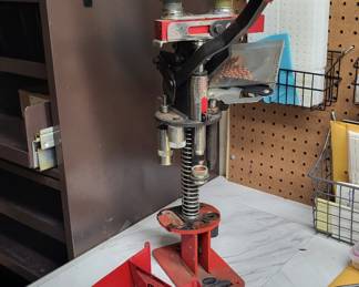 Shotgun shell reloader 