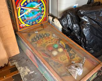 1951 D. Gottlieb & Co Globe Trotter pinball machine