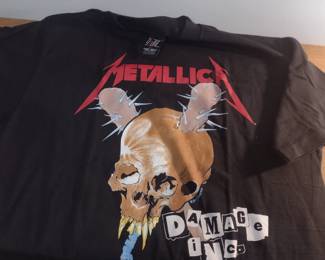 metallica shirt  excellent condition