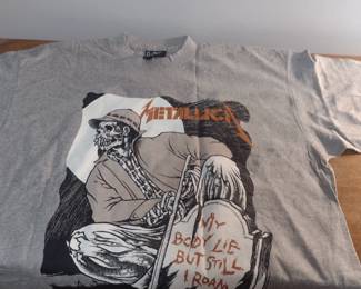 metallic concert t shirt excellent condition