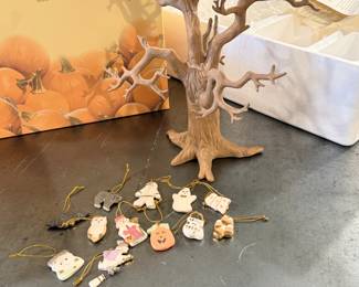 Lenox Halloween trick or treat tree with 24kt gold ornaments 