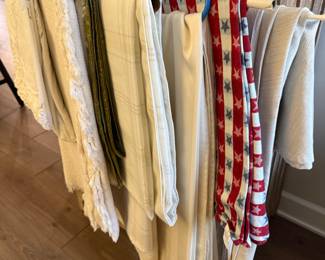 Blankets, throws, linens