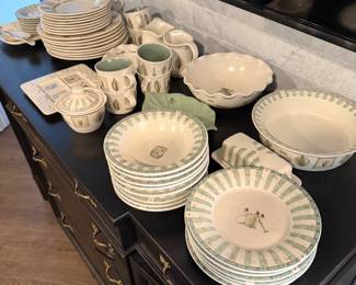 Portfolio Pfaltzgraff Naturewood dishes