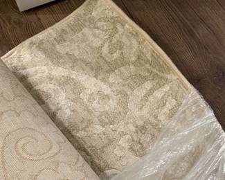 8’ x 10’ wool rug