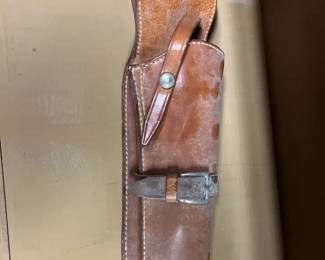 Leather gun holster
