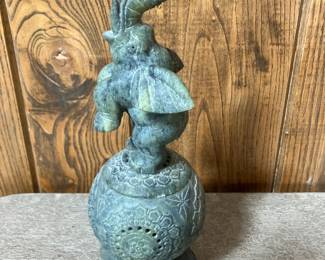 Jade incense burner with elephant lid