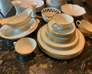 Small set of Lenox "Mansfield" C513 china