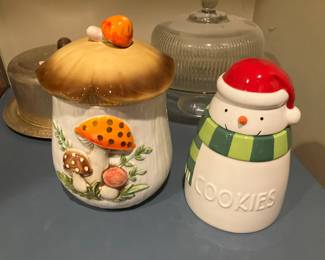 Arnel mushroom cookie jar