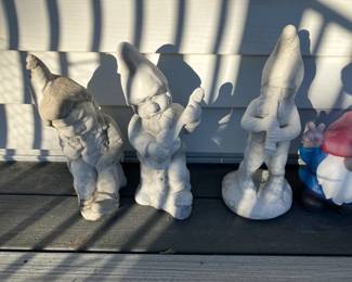 Concrete gnomes w/ musical instruments