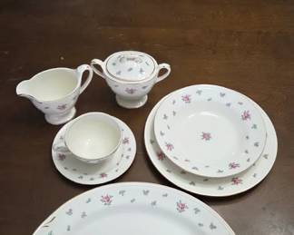 8 piece setting vintage Rambler Rose china