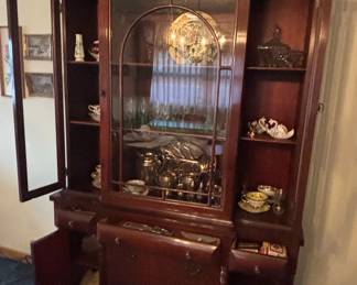 Antique Mahogany Duncan Phyfe Style Breakfront China Cabinet
