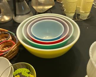 Pyrex "Primary Colors" Nesting Mixing Bowl Set