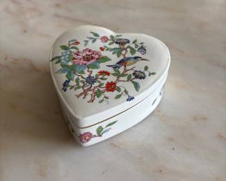 Aynsley Pembroke Heart-Shaped Trinket Box