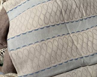 Vintage Linen Damask Tablecloth with Interlocking Motif