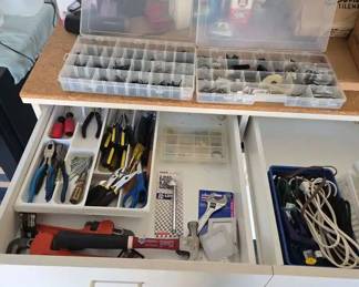 MO146Miscellaneous Tools and Accessories