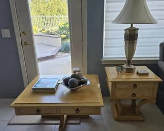 MO239Living room tables