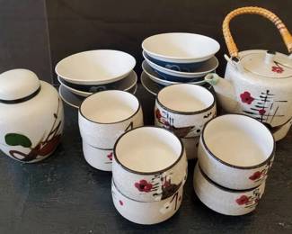 MO224Vintage Japanese Tea Set And More 