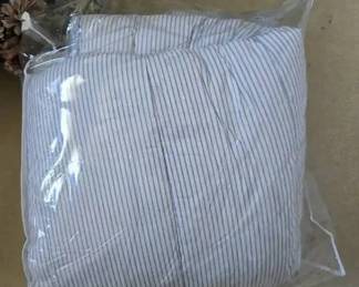 MO175Queen comforter