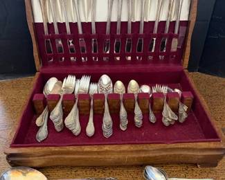 MO220Rogers Brothers Silver Plate Flatware