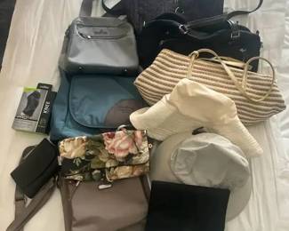 MO142Accessories Mystery Lot 