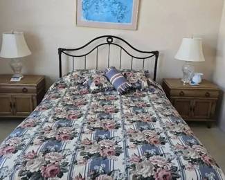 MO157Queen bed with art