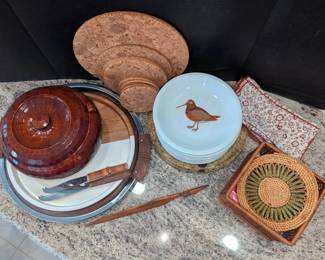 MO116French Set With Wood Rice Server