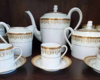 MO168Limoges China Set