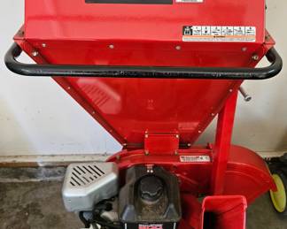 Troy-Bilt CS 4265 Chipper/Shredder, like new.