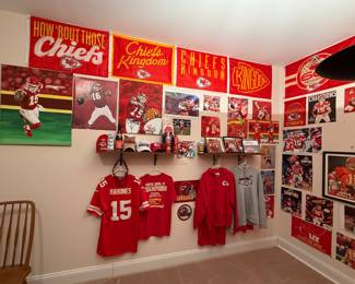 KC Chiefs Memorial Bia - replica rings, clothing, posters, and such! GO CHIEFS!!!!