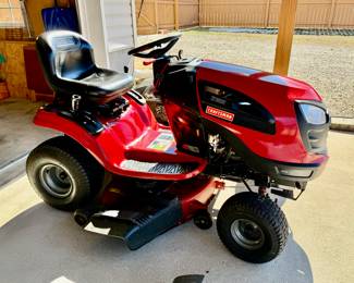Craftsman YT 3000 riding lawn mower - like new