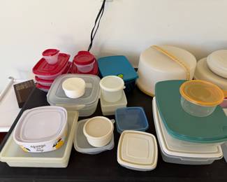Tupperware and plastic ware 
