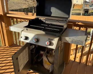 Weber Gas Grill with cover