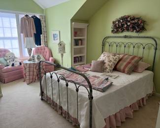 Shabby Chic Style Blanket Rack, Quilts, Decorative Bird Cages 