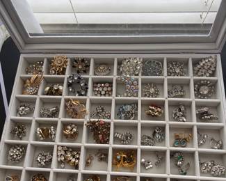 Vintage Broaches and lapel pins