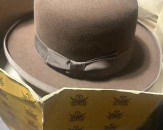 Men's vintage hat