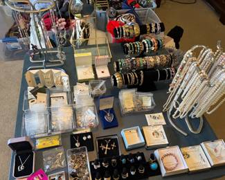 Jewelry bracelets, earrings, sets and more