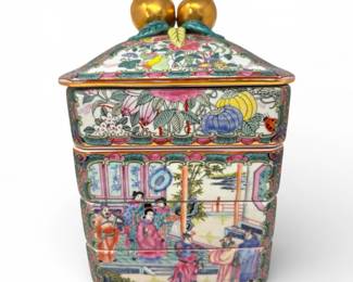 14 HandPaintedChineseStyleLayeredPorcelainJarwPeaches