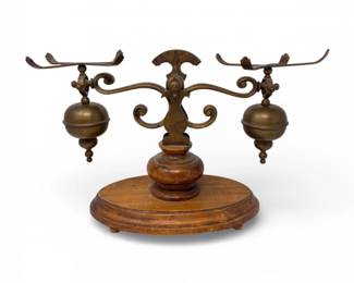 18 VintageBrassBalanceScalewTurnedWoodBase