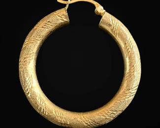 Single 14k Gold Textured Earring Hoop 1.93g Total